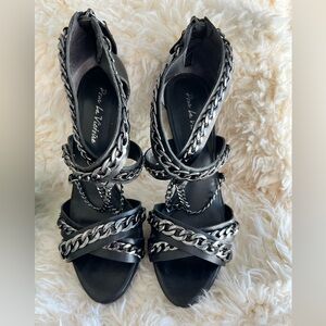 Pour La Victorie Black Leather Chain Pumps